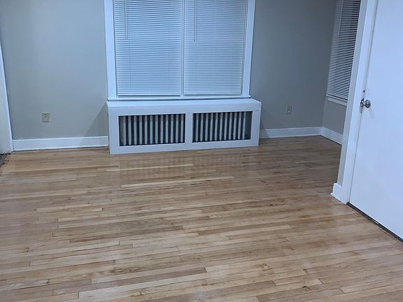 4th image of 205 S Main St #205