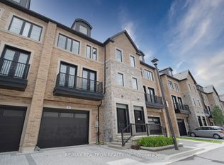 260 Eagle St #22, Newmarket, ON L3Y 1K1