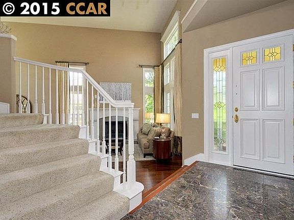 4th image of 676 Dunhill Dr