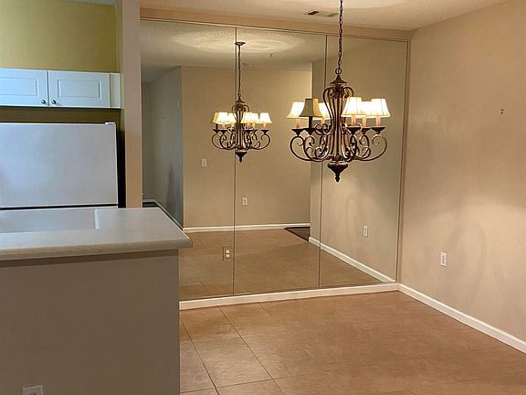 5th image of 304 McKenna Cir