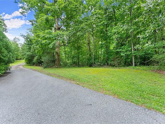 2nd image of LOT 34 Lakemont Trl