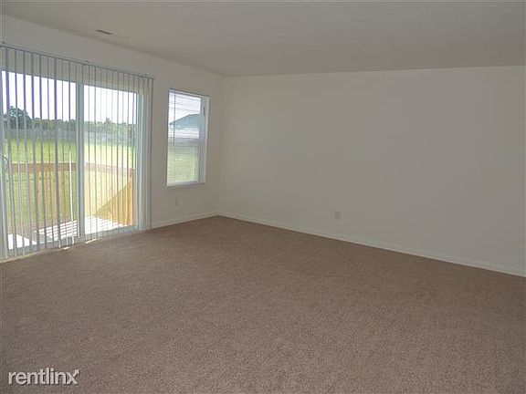 3rd image of 6405 Emerald Springs Dr