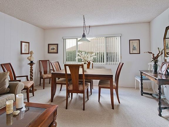 4th image of 8410 Variel Ave
