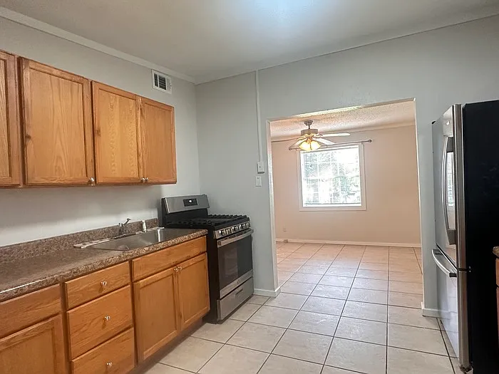 420 Lakeview Ave — Photo 5