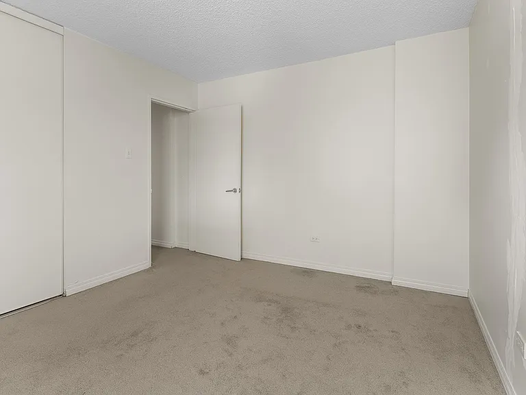 9820 104th St NW — Photo 35