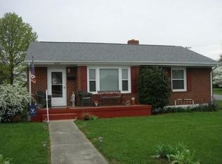 3824 Bohon St NE, Roanoke, VA 24012