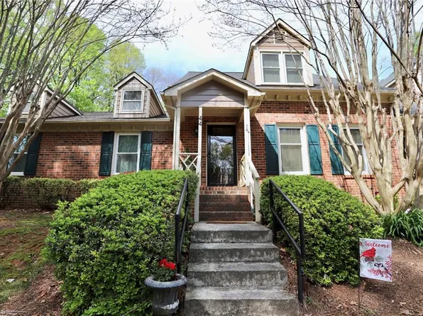 44 Milpond Ln, Greensboro, NC 27455