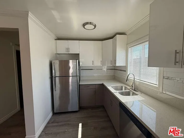 6821 Ben Ave #7 — Photo 5