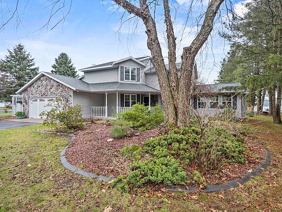 4th image of 204875 Lake Dr