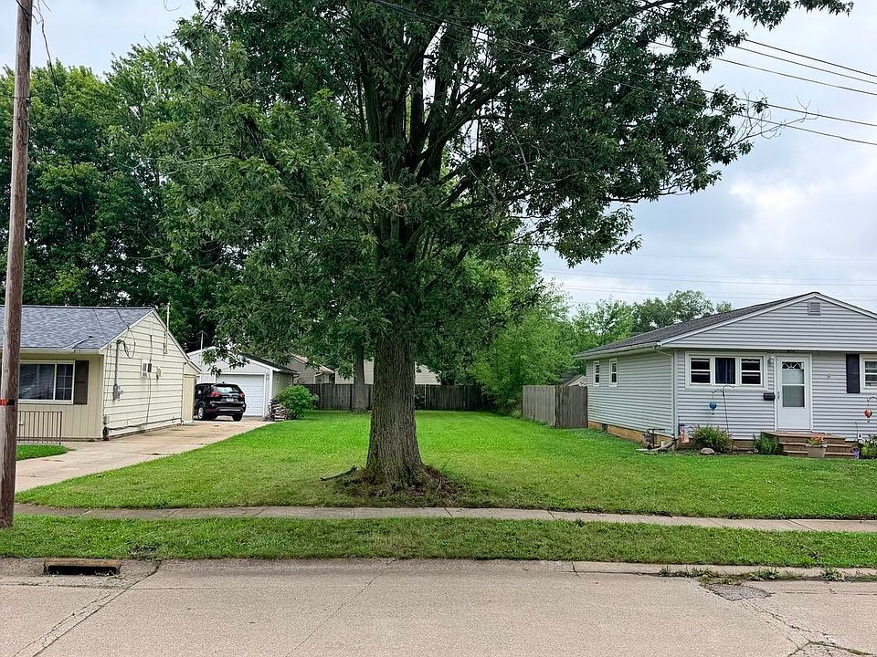 2nd image of 822 Longson Ave