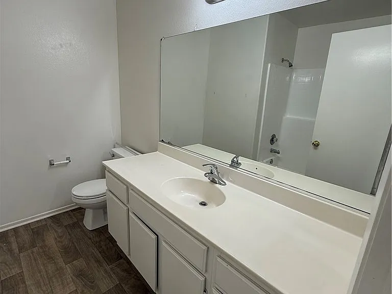30212 Lakeport St — Photo 10