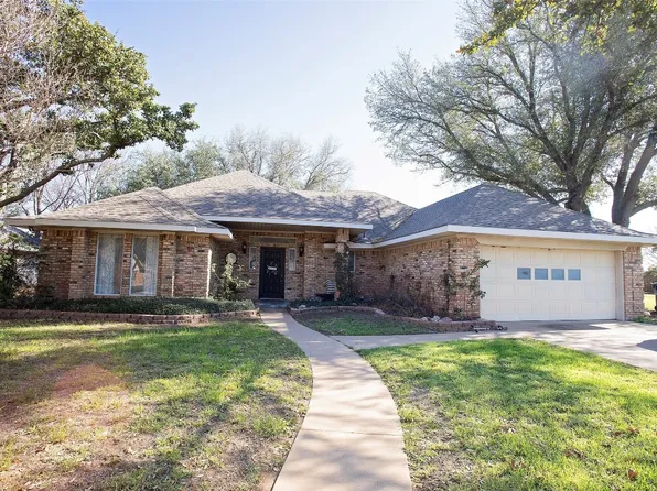 108 Mustang Dr, Graham, TX 76450