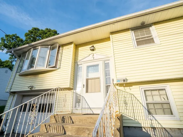 65 Harold St, Worcester, MA 01604