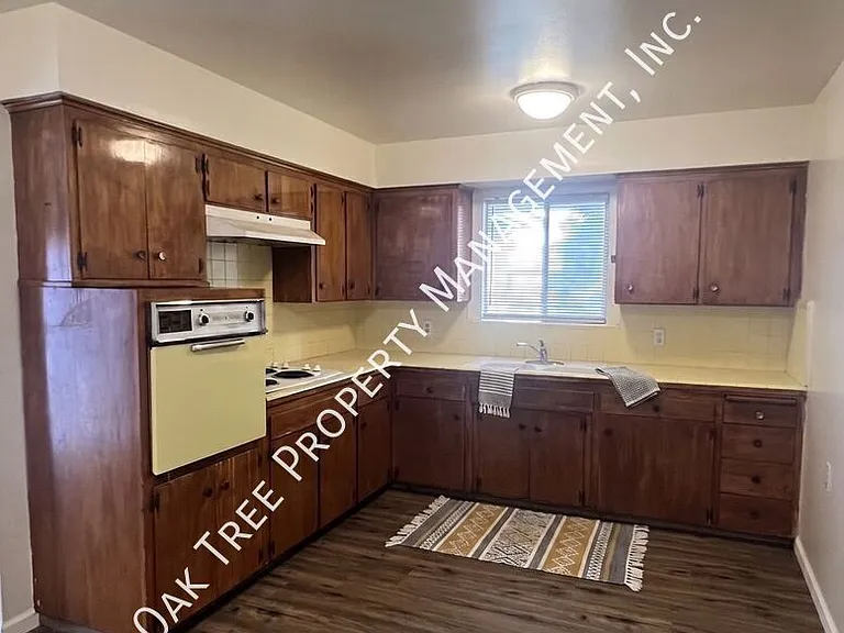 831 W Rialto Ave — Photo 10