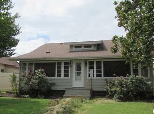 203 N State St, Christopher, IL 62822