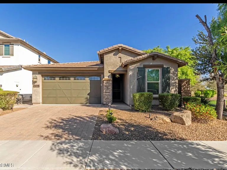 3432 E Strawberry Dr — Photo 12