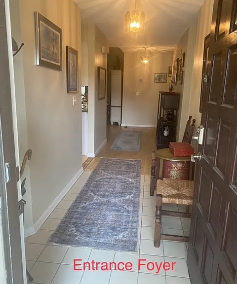 4250 Creekwood Ln — Photo 3