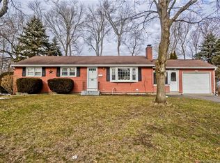 42 David St, Enfield, CT 06082