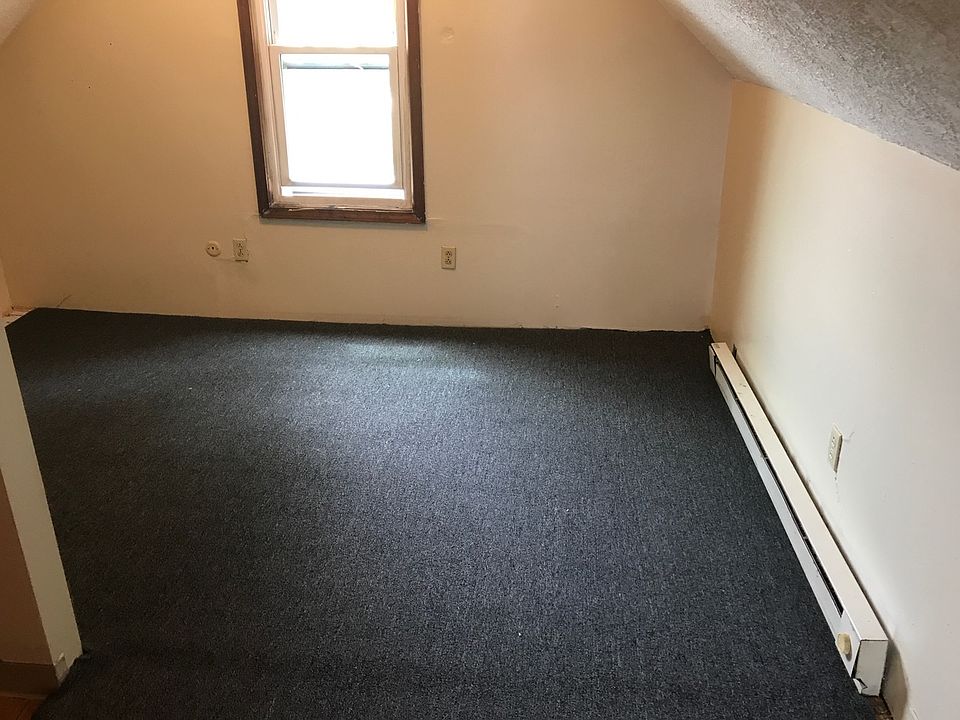 2nd image of 3038 W 116th St APT 3