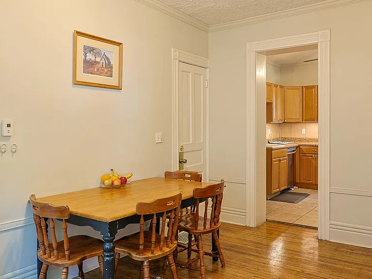 712 Meigs St #1 — Photo 8