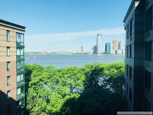 Rented by LL Real Estate Services | media 1