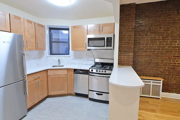 Rented by Peter Ashe | media 14