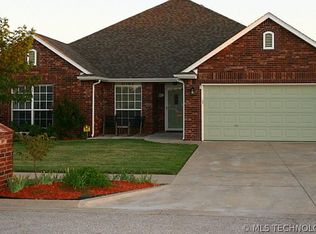 11102 E 121st Pl, Collinsville, OK 74021