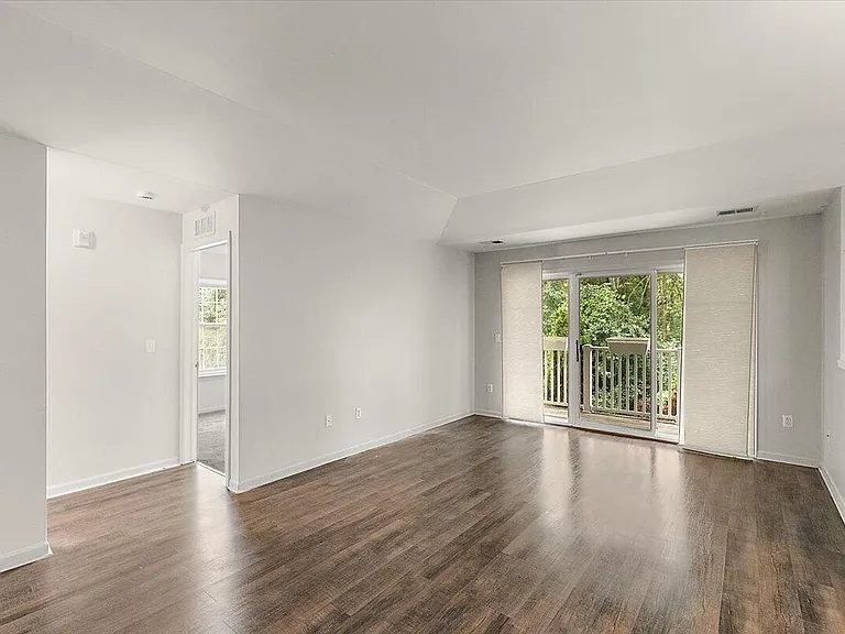 47855 Cardiff Ave — Photo 11