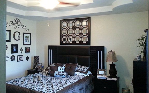 5th image of 300 Longoria Ave