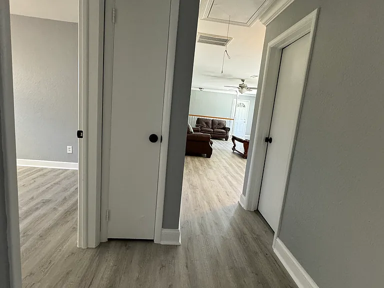 Murray Cir — Photo 14
