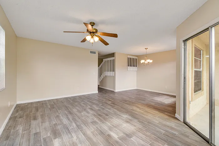 1475 Lake Mango Way — Photo 5