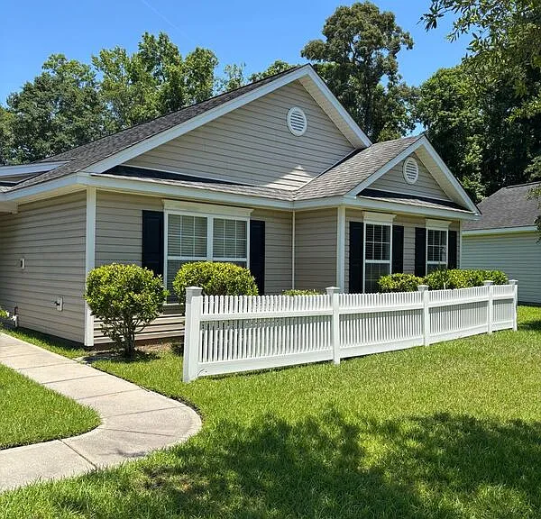 504 Savannah River Dr — Photo 2