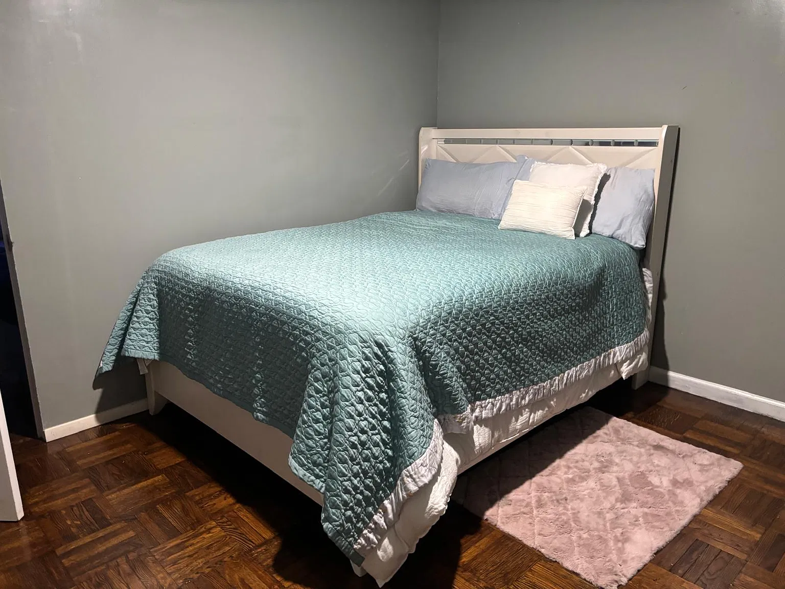 3 bed, 917 sqft, $1,200 — Photo 2