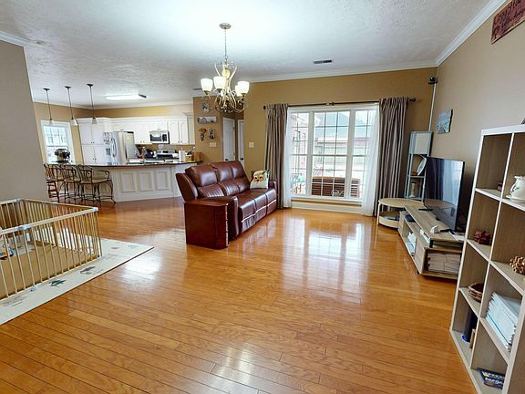 2nd image of 2370 Plantation Dr
