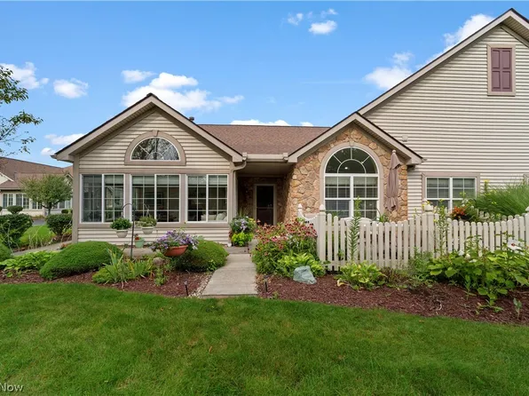 5252 Redford Dr, Brunswick, OH 44212