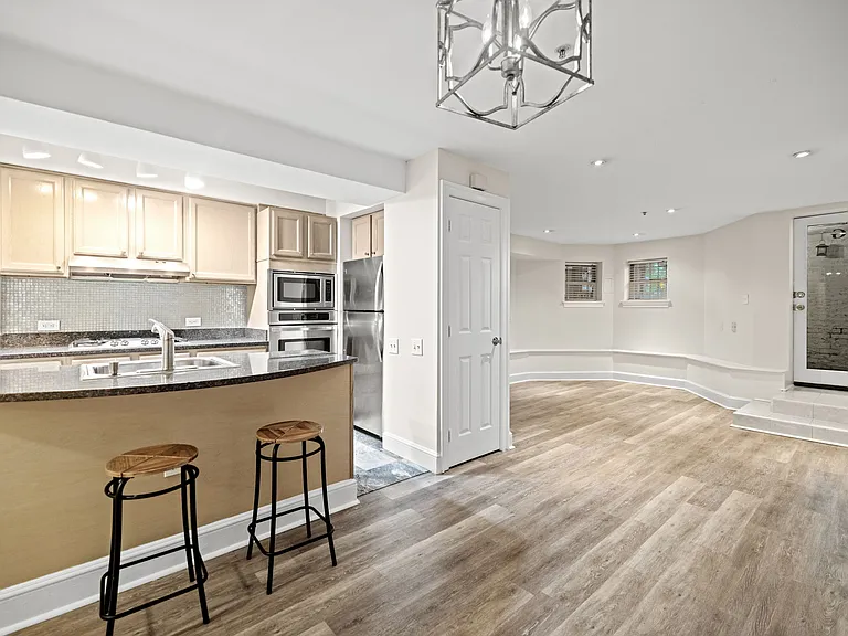1759 T St NW #G — Photo 15