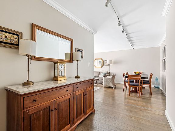 4th image of 174 E 74th St APT 3D