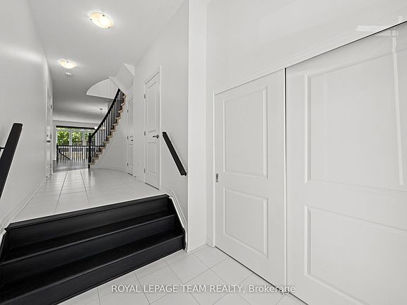 5th image of 547 Rioja St