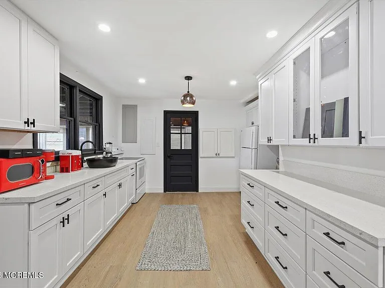 506 Lloyd Rd — Photo 13