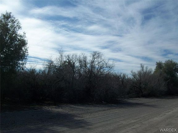 3rd image of 3030 E Old West Dr