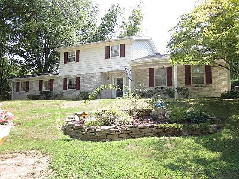 1st image of 330 Camden Ct