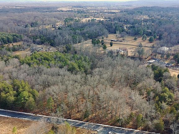 5th image of 16601 Gaines Rd