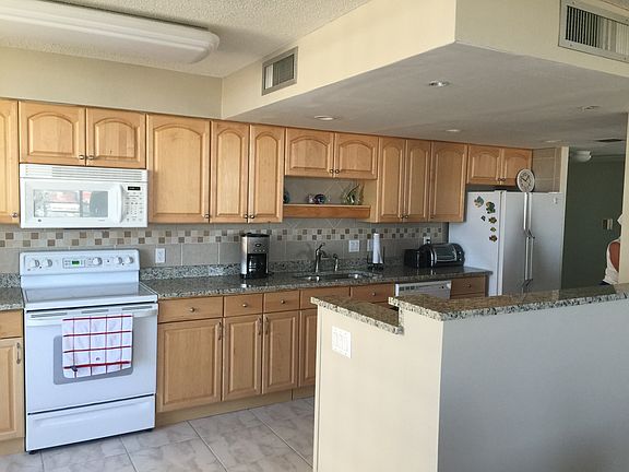 Open kitchen