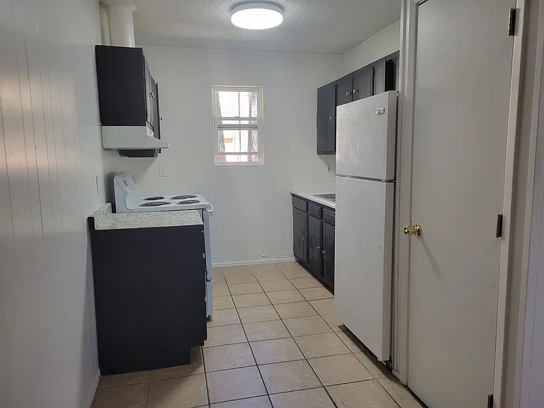 201 Upper Terrace Dr — Photo 3