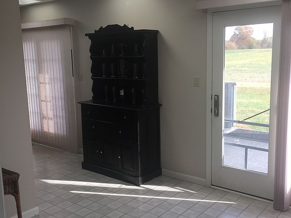 3rd image of 1720 Plaza Dr