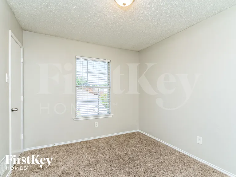 530 Alameda Ave — Photo 12