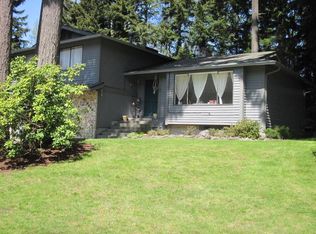 2830 NE Fernwood Ct, Bremerton, WA 98310