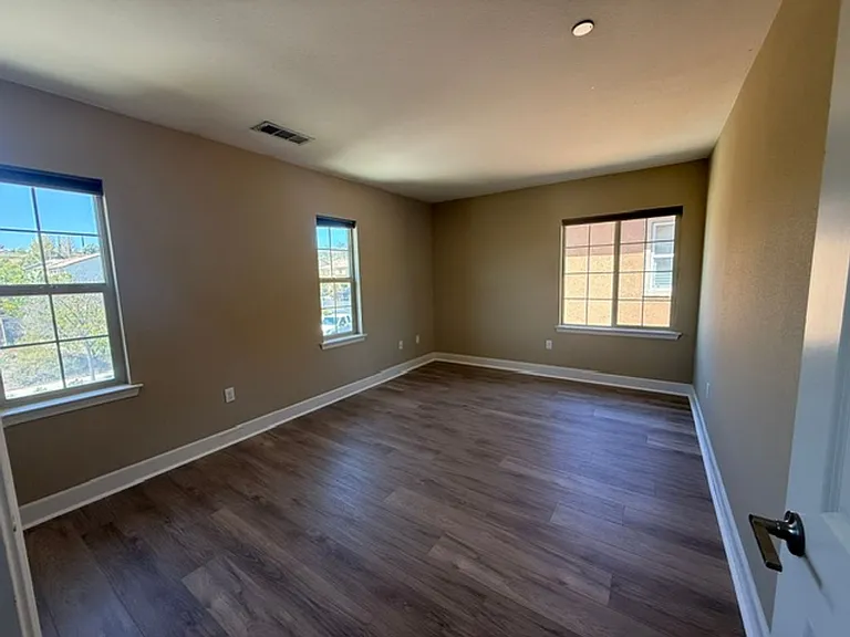 7036 Baneberry Ave — Photo 6