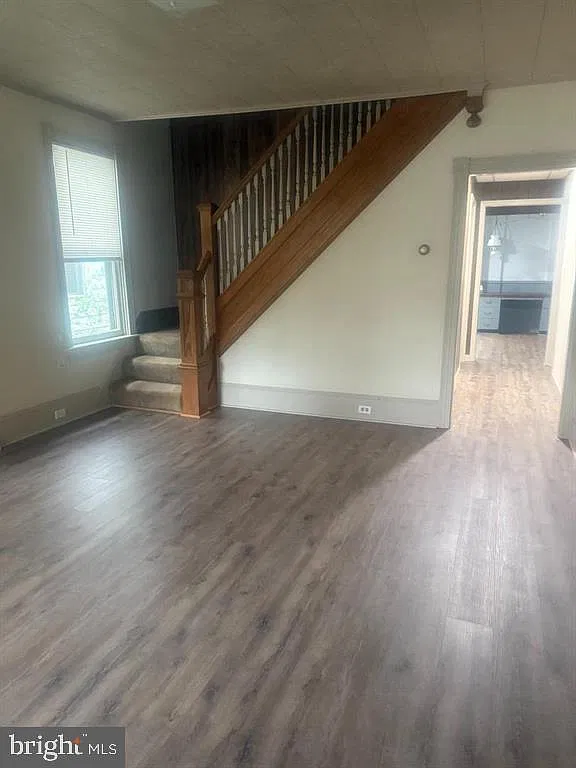 2 bed, 1.0 bath, 1000 sqft, $1,395 — Photo 2