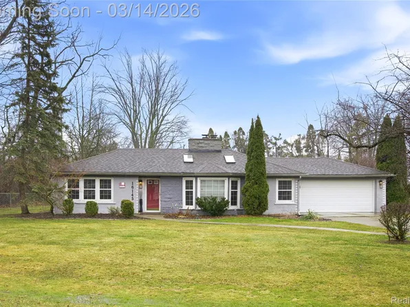 16145 Madoline St, Beverly Hills, MI 48025
